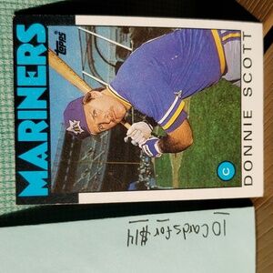 (A) 1986 Topps #568 Mariners Donnie Scott Baseball Card